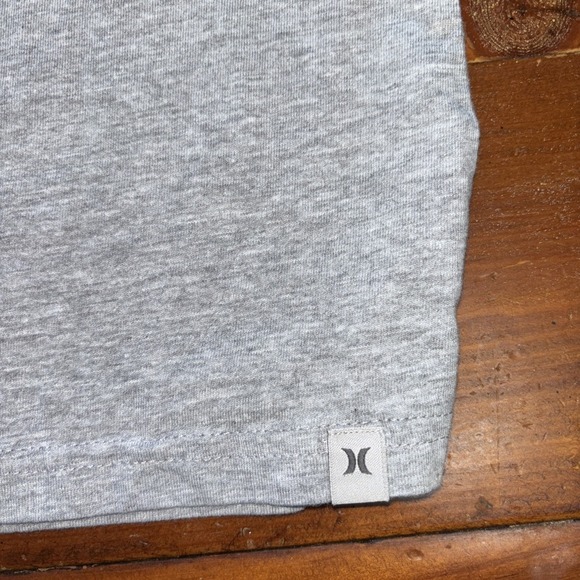 Hurley Gray Men's T-Shirt Size Large - Picture 2 of 3